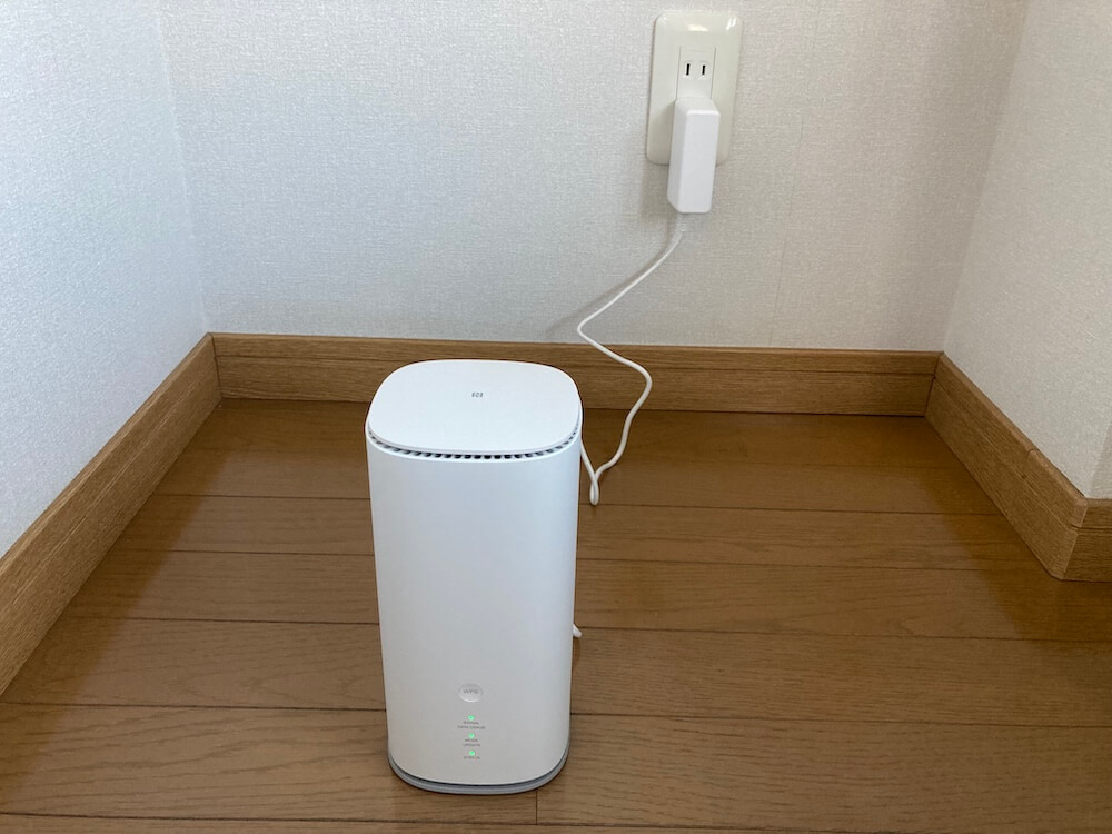 窓辺に設置のBroad WiMAX+5G