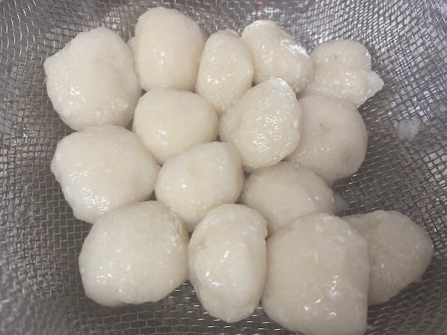 白玉団子を茹でたばかり