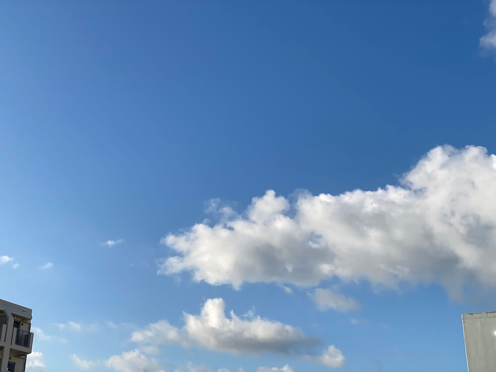 青空と白い雲