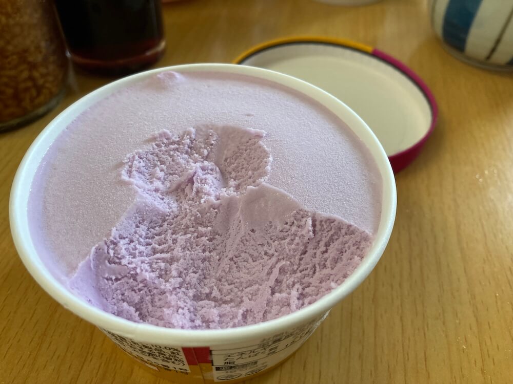 紅いもタルトアイスが美味しい